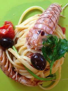 Linguine con pannocchie_cicale_ fishbox by Elvira Luceri